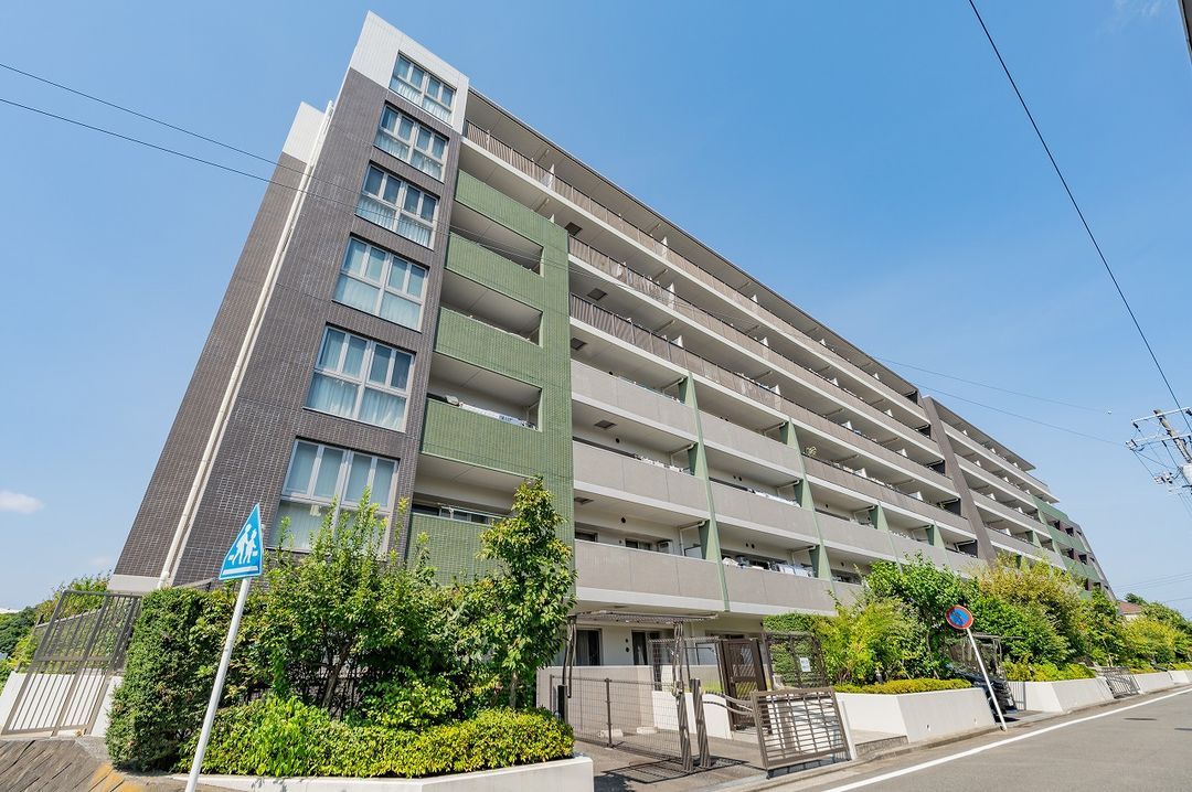 Renovated 2SLDK Apartment in Higashi-Totsuka, Yokohama - Thumbnail 2