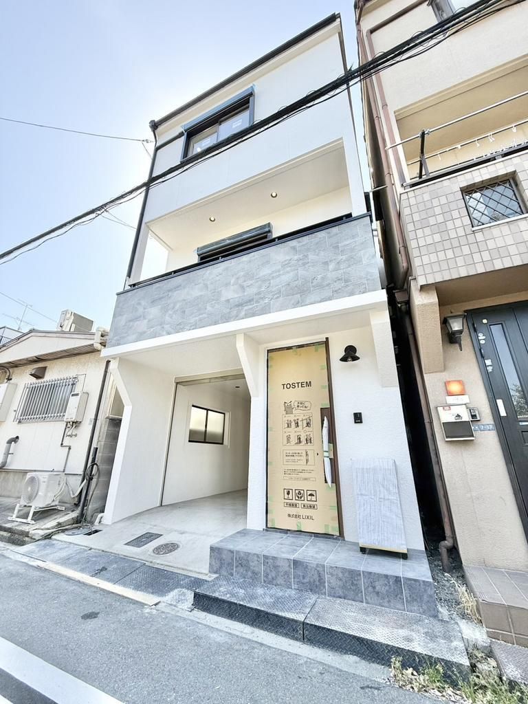 3LDK House Near Aramoto Station, Higashiosaka - Thumbnail 2