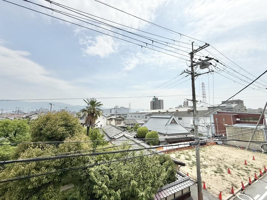 3LDK House Near Aramoto Station, Higashiosaka - Thumbnail 4