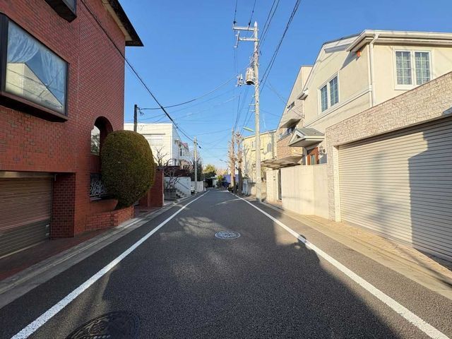 3SLDK House for Sale in Seijo Setagaya - 129.96 sqm - Thumbnail 2