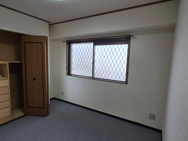 Renovated 3LDK Apartment for Sale in Wakayama City - Thumbnail 4