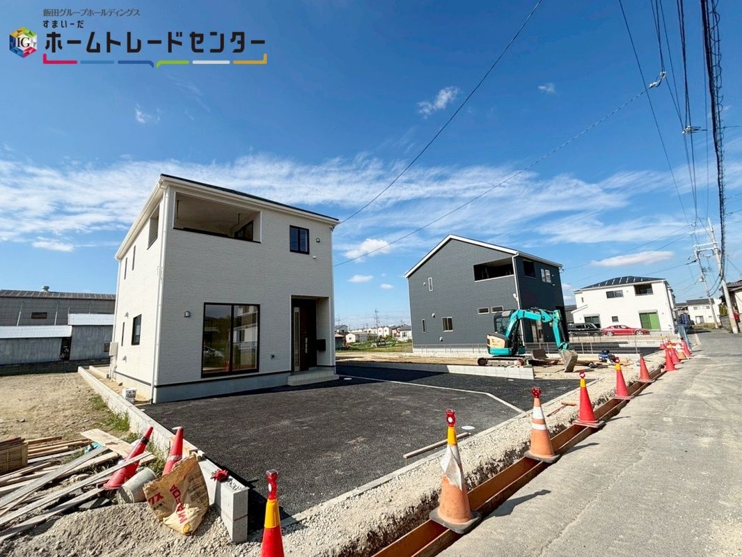 New 4LDK House in Nara with ZEH, Seismic Design & 2 Car Parks - Thumbnail 2