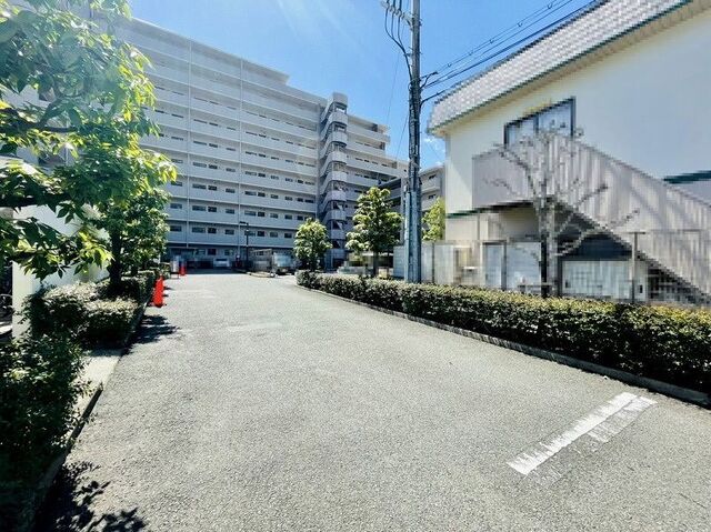 Renovated 3LDK Apartment near Tada Station, Kawanishi - Thumbnail 2