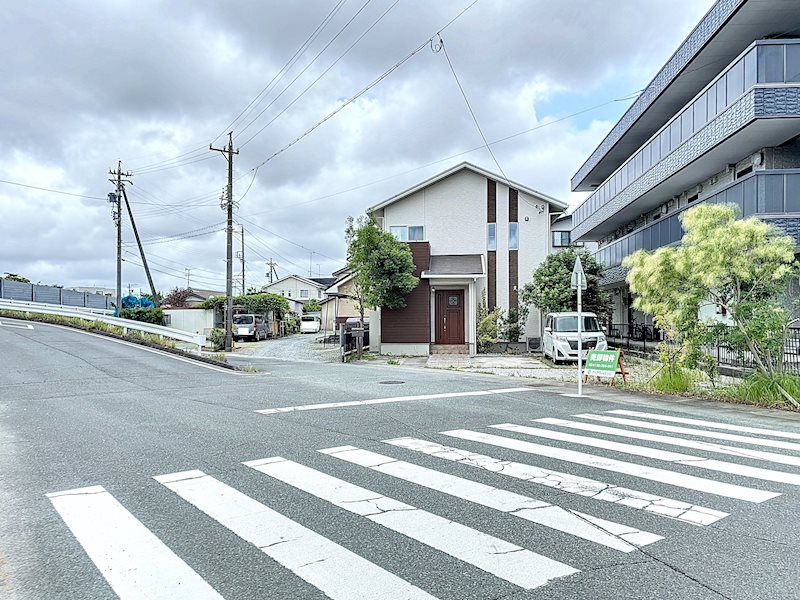 3LDK Detached House for Sale in Hamamatsu Chuo-ku, Shizuoka - Thumbnail 2