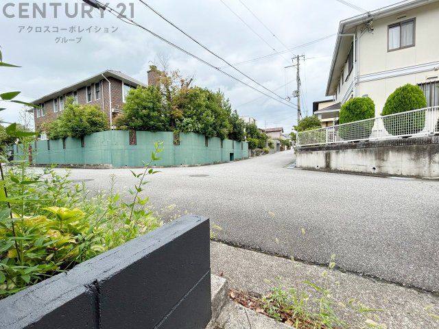 4LDK House in Nishinomiya with 2024 Renovations - Thumbnail 2
