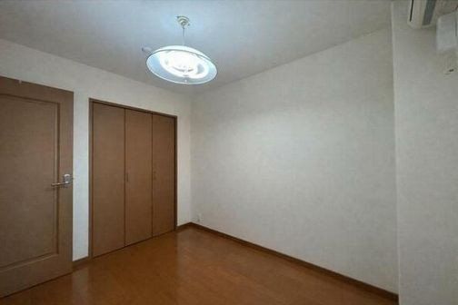 Santono-re Akeno Nibankan 1 2LDK Apartment for Sale in Oita City - Thumbnail 3