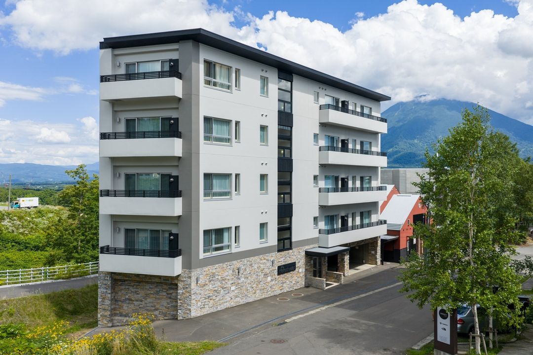Freshwater 301: Renovated 2BR Apartment in Niseko Hirafu - Thumbnail 2