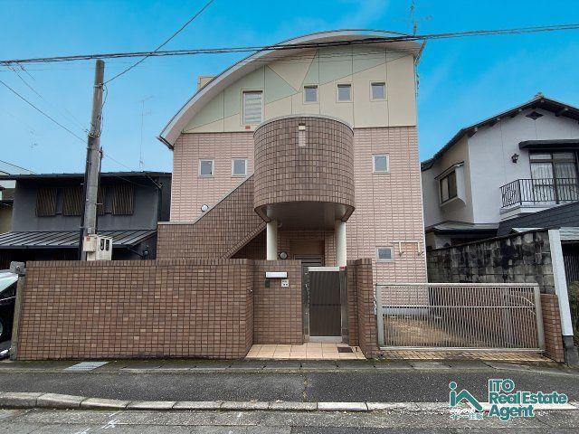 Land with Old House for Sale in Kyoto's Kita Ward - Thumbnail 2