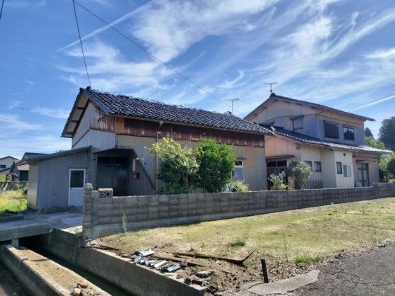 302 sqm Wooden House for Sale in Hodatsushimizu, Ishikawa - Thumbnail 2