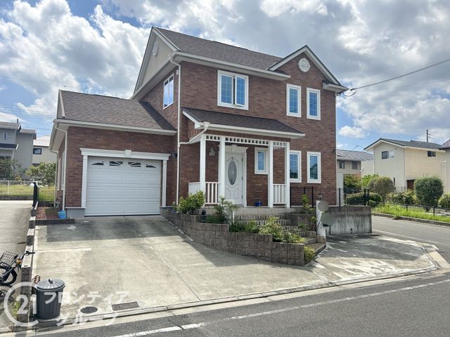 3LDK Family House in Kizugawa with Garage and Modern Kitchen - Thumbnail 3