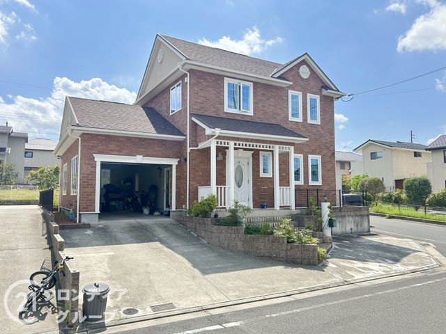3LDK Family House in Kizugawa with Garage and Modern Kitchen - Thumbnail 2