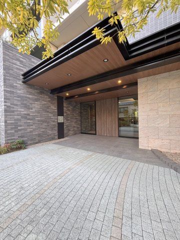 3LDK Apartment for Sale in Koto City, Tokyo - Near Nishi-Ojima Station - Thumbnail 4