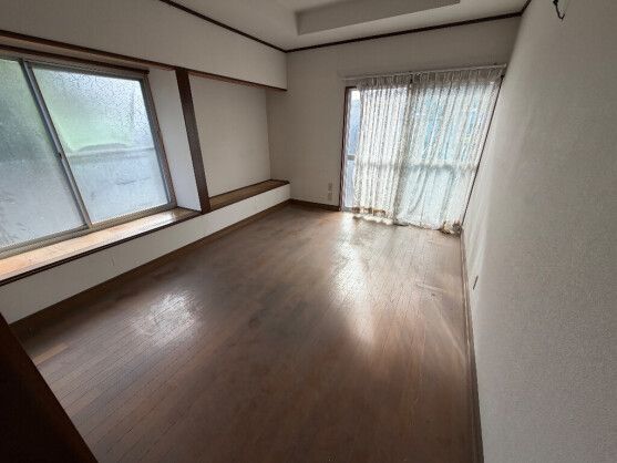 Traditional 4K House for Sale on 264 sqm Land in Mihara, Hiroshima - Thumbnail 3