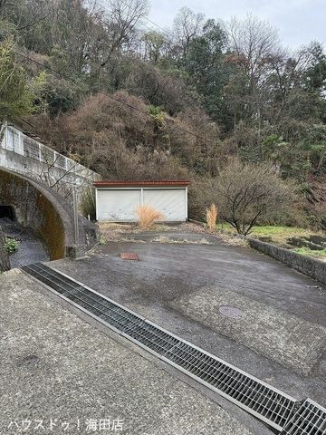 Sea View Vacant Land for Sale in Kure, Hiroshima - Thumbnail 3
