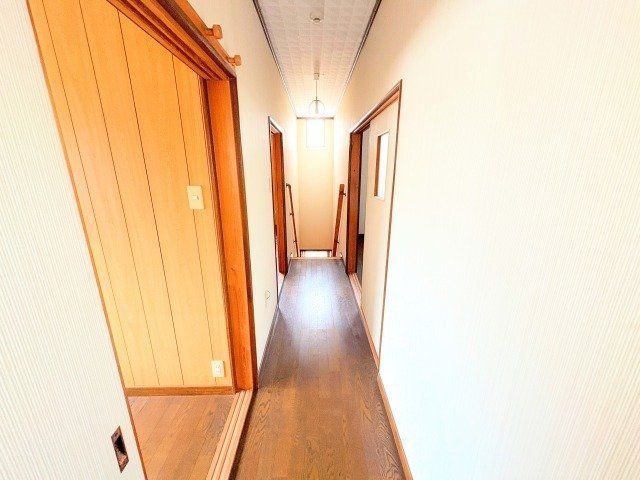 5SLDK House for Sale in Matsubara City, Osaka - Thumbnail 2
