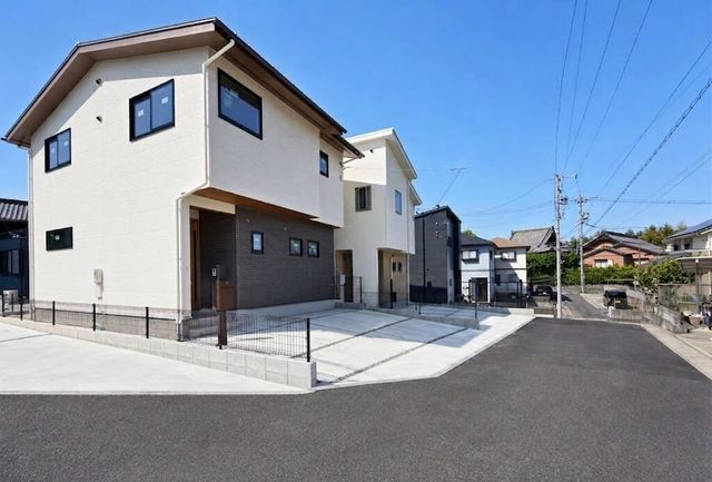 New 3LDK House with Solar Power in Kariya, Aichi - Thumbnail 2