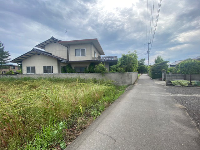 Spacious 7DK House in Sakade with 100+ Tsubo Land - Thumbnail 3