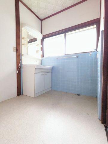 [Homes] Murozumi Beach nearby, Murozumi Shinkai, Hikari City, used detached house | — Image 4, Hikari, Yamaguchi