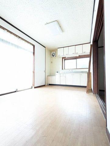 [Homes] Murozumi Beach nearby, Murozumi Shinkai, Hikari City, used detached house | — Image 3, Hikari, Yamaguchi