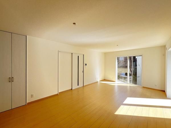 New 4LDK House in Yokosuka, Kanagawa for 29.9 Million Yen - Thumbnail 3