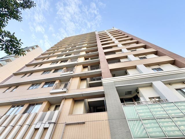 Renovated 3LDK Apartment near Omori-Kaigan Station, Ota City - Thumbnail 2