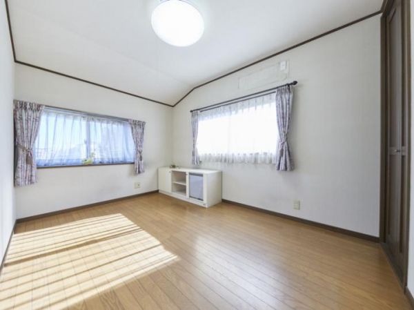4DK House Near Longo Station in Fujisawa - Thumbnail 4