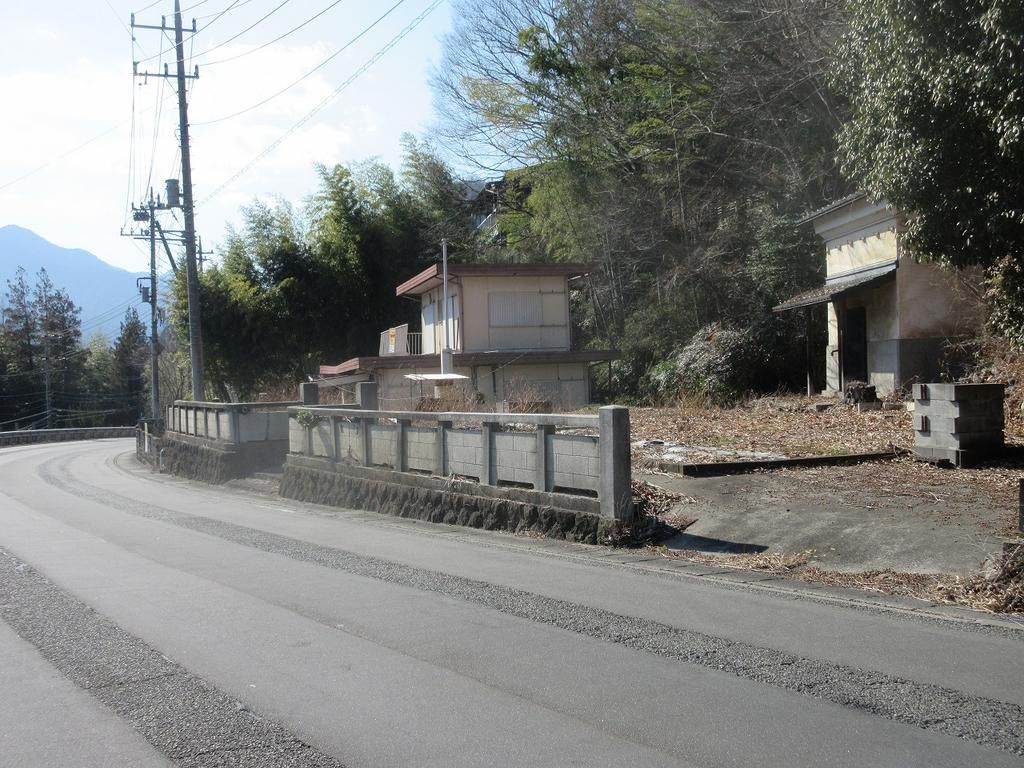 Land for Sale in Shihotsu, Uenohara, Yamanashi - 1144 sqm - Thumbnail 2