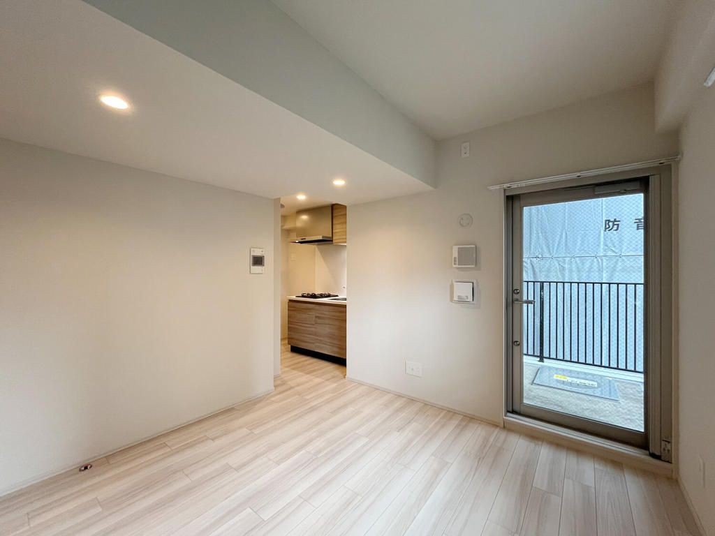 New 1R Apartment for Sale in Central Osaka, Near Morinomiya Station - Thumbnail 3