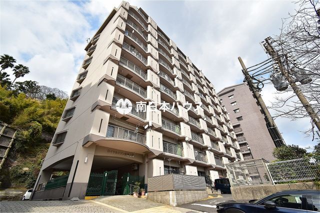 Royal Mansion Gionnosu 3DK Apartment for Sale in Kagoshima - Thumbnail 2