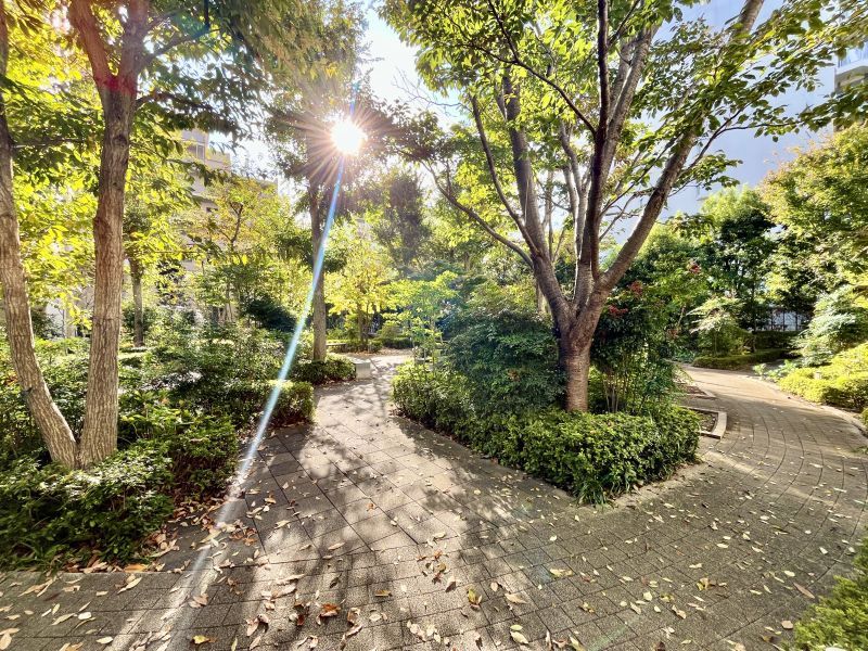 3LDK Corner Apartment in Kashiwa's Oberu Grande Keyaki Villa - Thumbnail 4