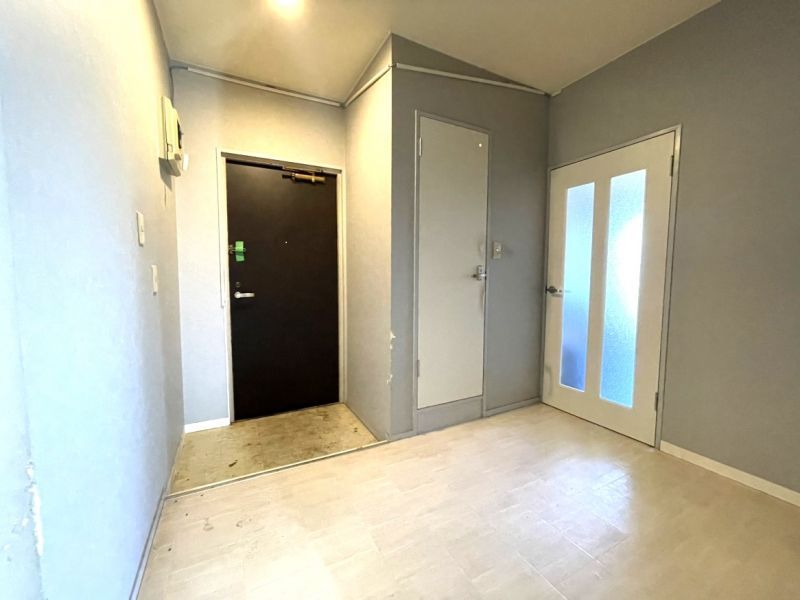 Urban Kyowa 3LDK Apartment for Sale in Obu, Aichi - Thumbnail 2