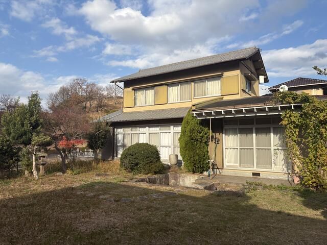 5LDK House with Detached Studio in Takamatsu, Kagawa - Main Image