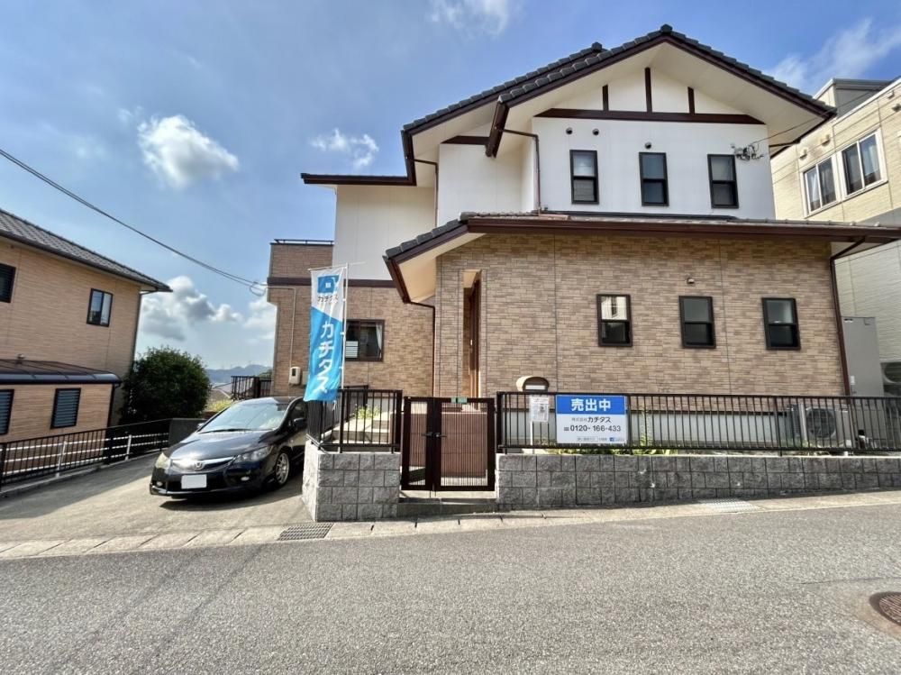 Ocean-View 4-Bedroom House in Shimonoseki with Renovations - Image 1