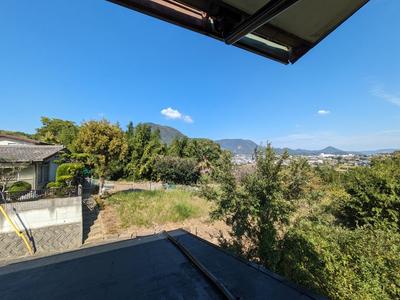 3LDK House in Sakade with Hilltop Views — Image 1, Sakaide, Kagawa