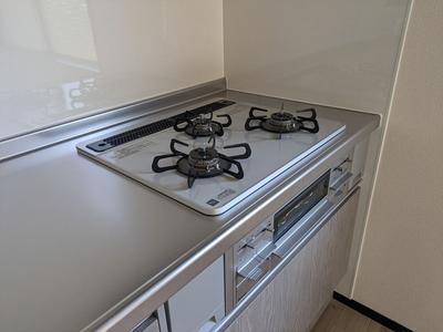 3LDK House in Sakade with Hilltop Views — Image 4, Sakaide, Kagawa