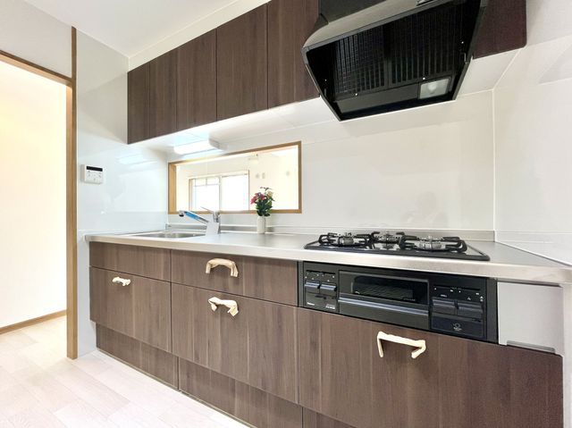 Marinage Ashiya 3LDK Apartment for Sale in Ashiya, Hyogo - Thumbnail 3