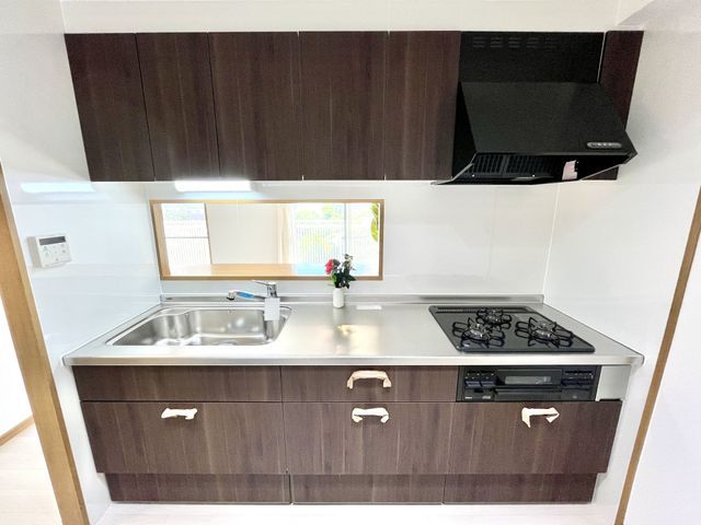 Marinage Ashiya 3LDK Apartment for Sale in Ashiya, Hyogo - Thumbnail 2