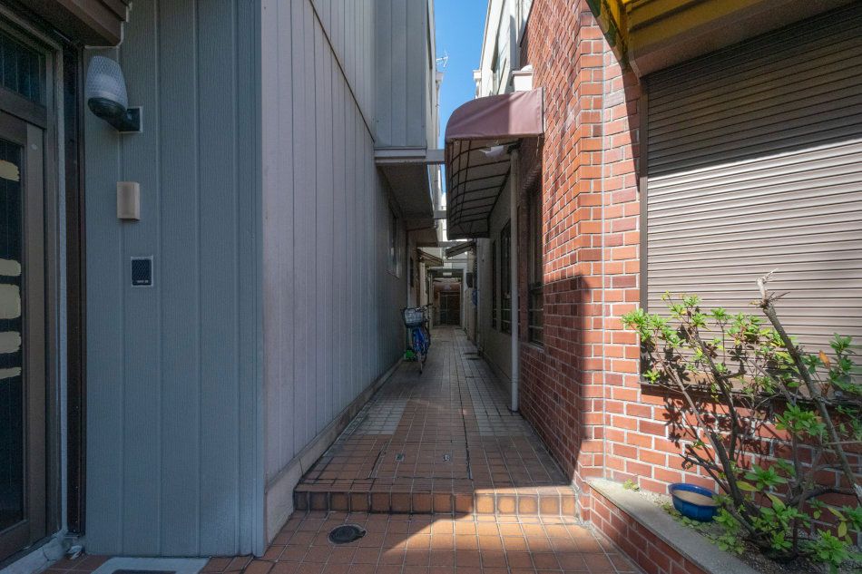 2DK Renovated House Near Daitokuji in Kyoto Kita Ward - Thumbnail 2