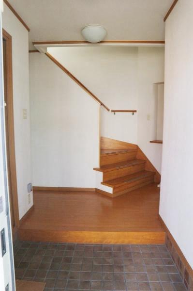 Renovated 4LDK House Near Takojizo Station, Kishiwada City — Image 4, Kaizuka, Osaka