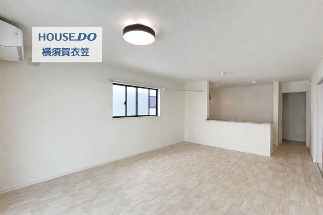 Modern 4LDK House for Sale in Yokosuka, Kanagawa - Thumbnail 3