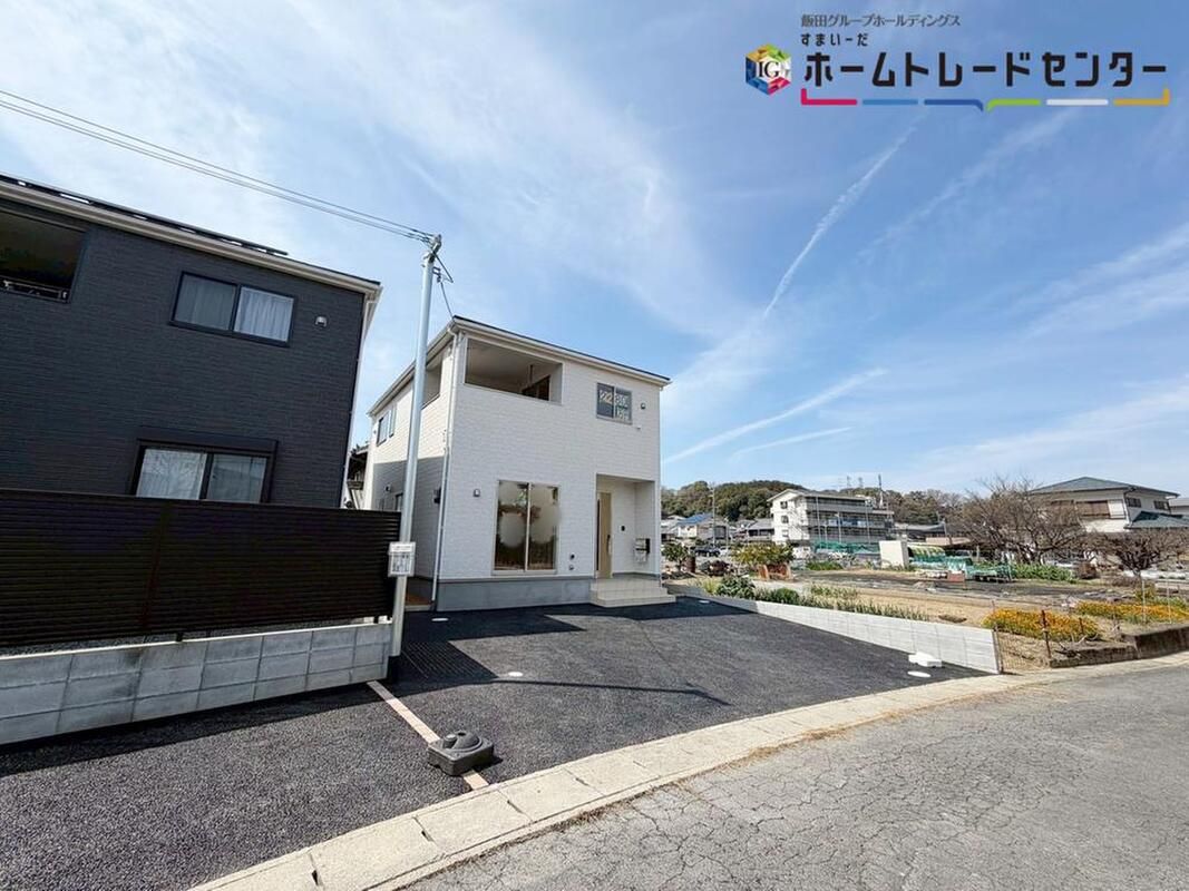 New 3LDK+S House for Sale in Kamimaki, Nara - ZEH Standard - Thumbnail 2