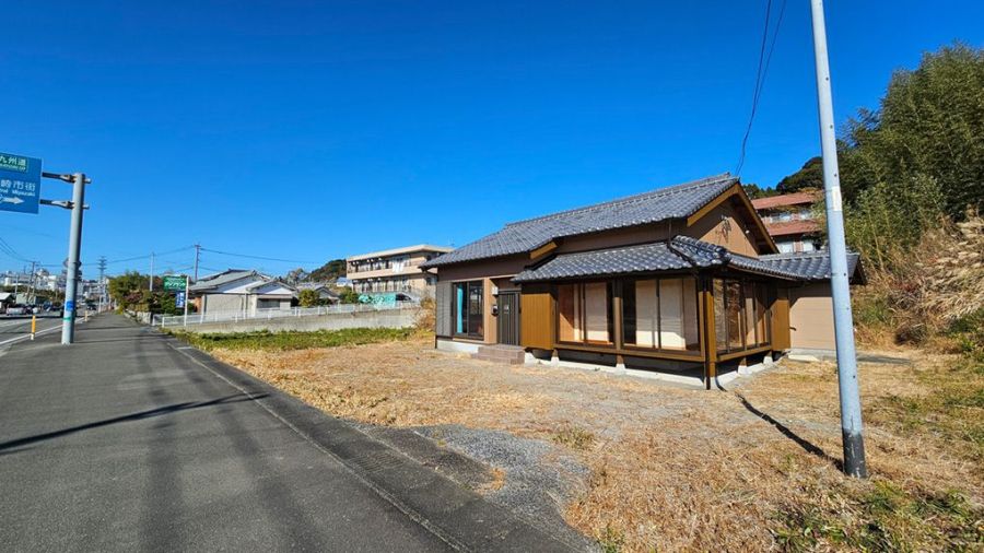 3DK Single-Story House in Miyazaki with 552m² Land - Thumbnail 3