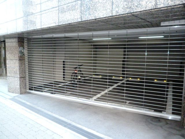 Leagal Yotsuhashisuji 1LDK Apartment for Sale in Osaka - Image 1