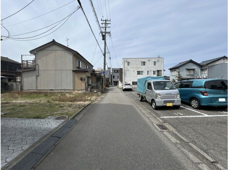 New 5LDK House for Sale in Fukui City, Fukui Prefecture - Thumbnail 3