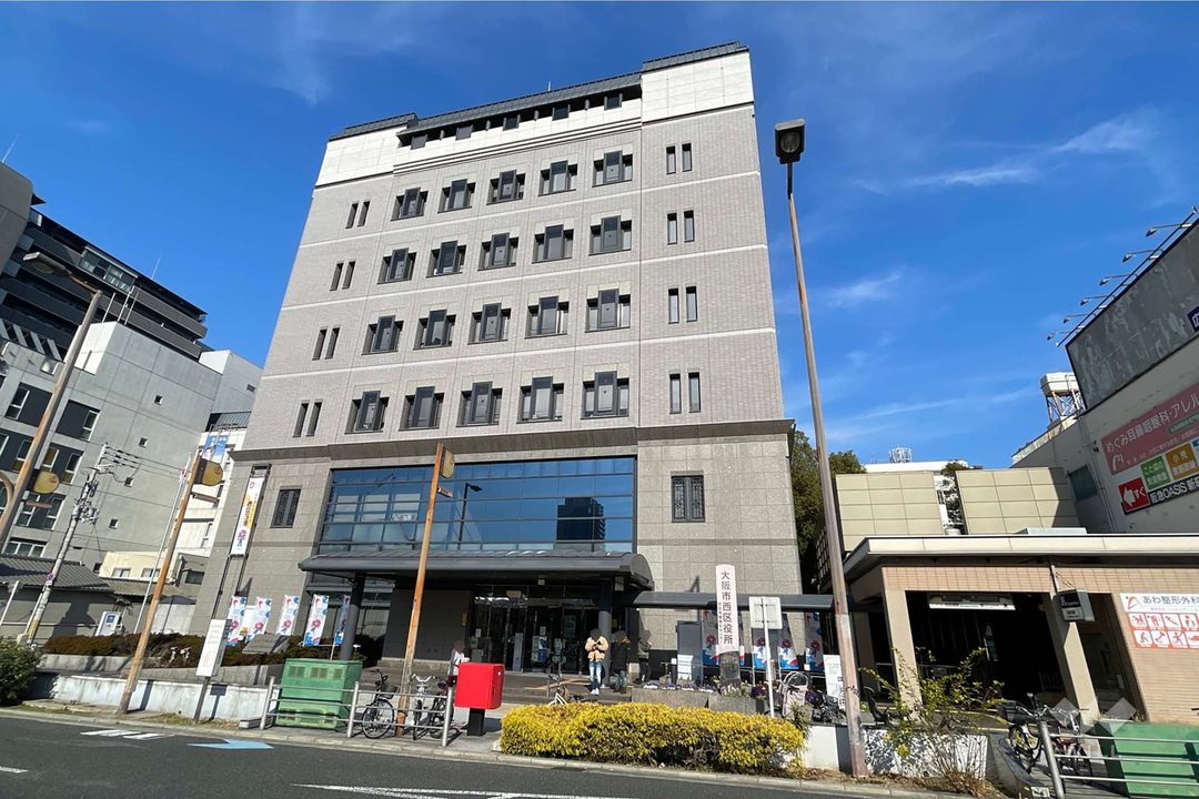 Renovated 3LDK Apartment in Osaka's Minami-Horie Near Kyocera Dome - Thumbnail 2