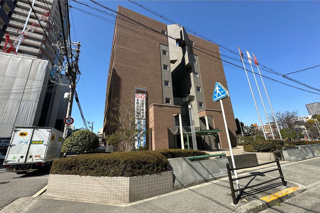 Renovated 3LDK Apartment in Osaka's Minami-Horie Near Kyocera Dome - Thumbnail 4