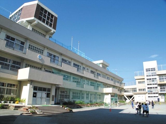 4LDK House in Northern Ichikawa with Solar Panels - 2022 Build - Thumbnail 2
