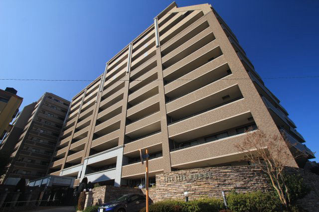 Renovated 3LDK Apartment Near Shimo-Yamato Station - Thumbnail 2