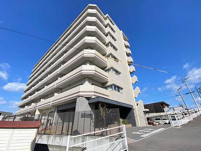 3LDK Apartment in Marugame with Balcony and Auto-Lock — Image 2, Marugame, Kagawa