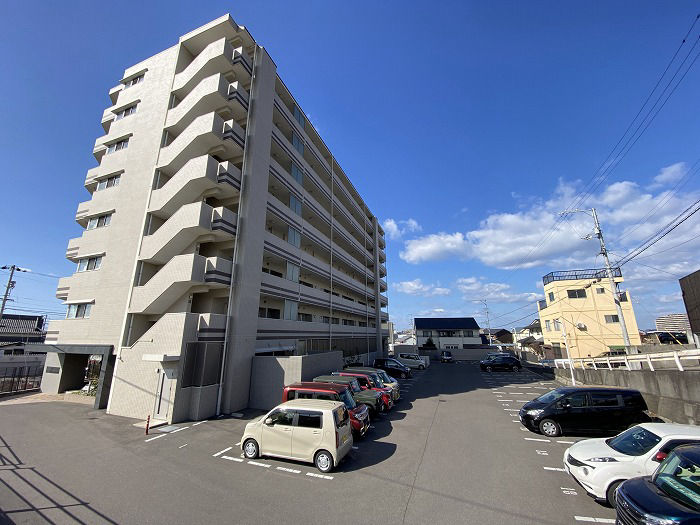 3LDK Apartment in Marugame with Balcony and Auto-Lock - Thumbnail 4